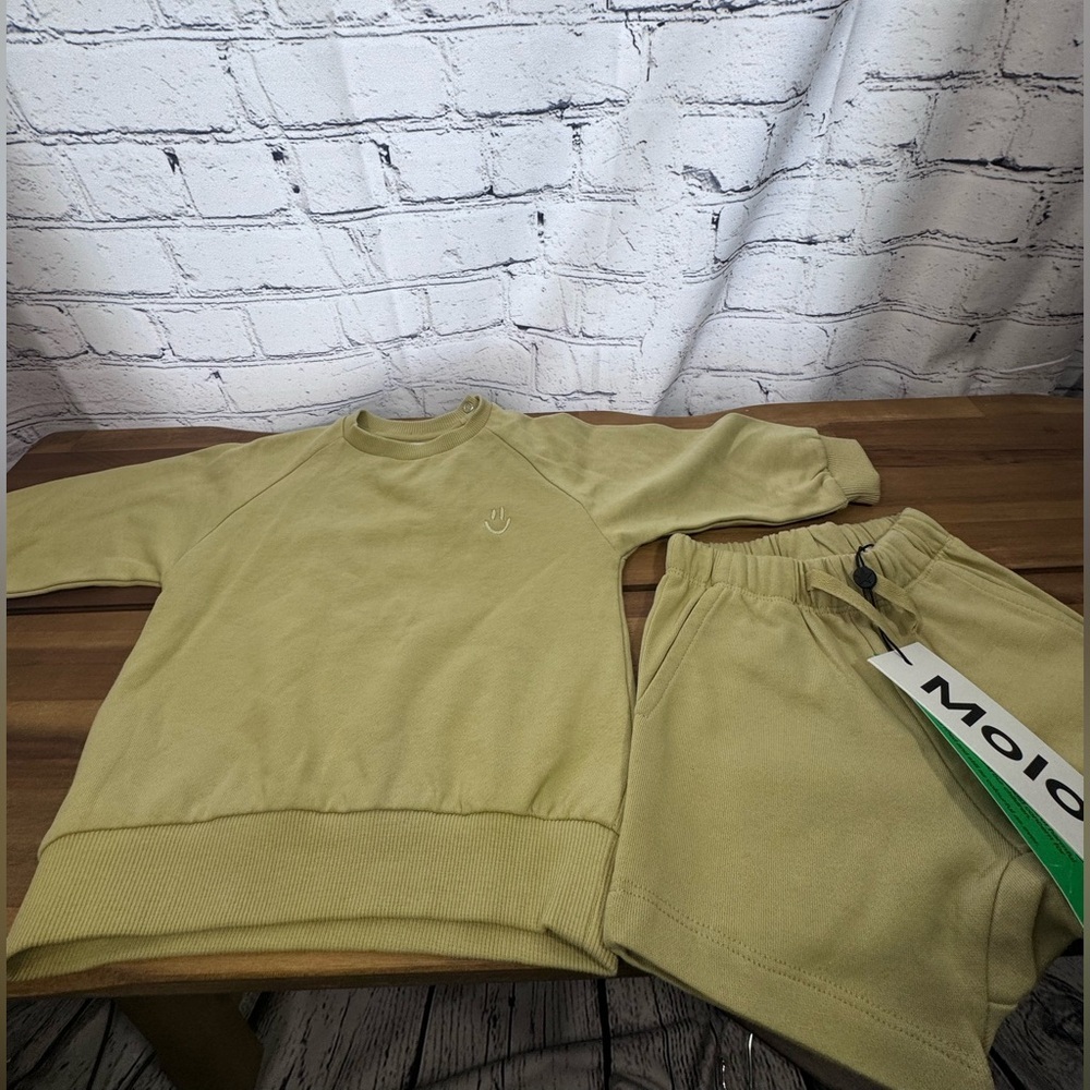 Molo Kids Yellow/Green Sweatshirt & Shorts Set NWT